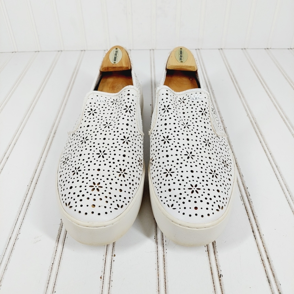 Michael Kors MK White Leather Slip-On Laser Cut Shoes Sneakers A314 - Picture 6 of 13